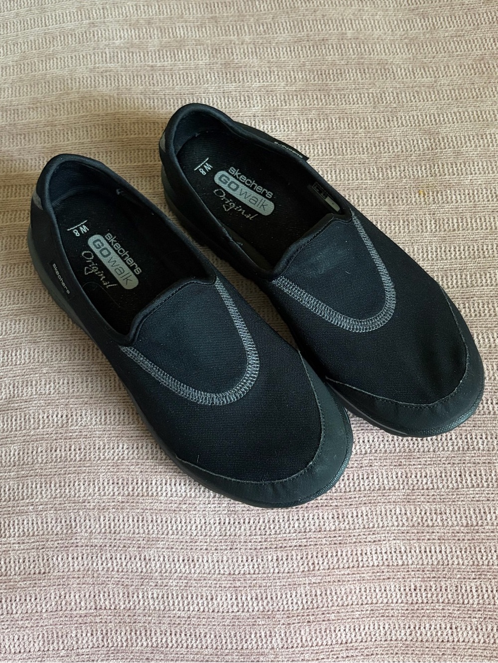 Skechers Go Walk Black Slip-On Casual Loafers Sz 8
